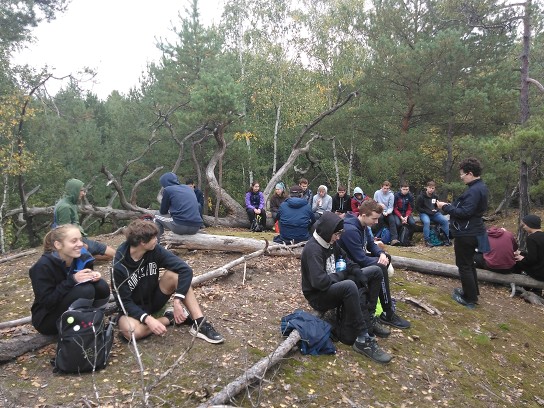 Oběd na jedné ze skal
