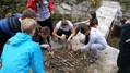 Stavění "obydlí" z přírodního materiálu Stavění "obydlí" z přírodního materiálu