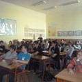 Studenti poslouchají.. Studenti poslouchají..